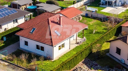 Novostavba rodinného domu v Českém Meziříčí se zahradou - Fotka 1