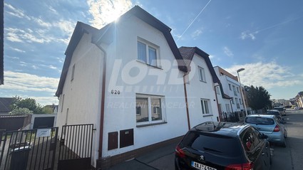 Menší rodinný dům se zahradou v širším centru Hradce Králové - Fotka 1