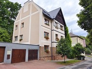 Byt 6+1 v klidné části Trutnova s vlastní zahradou
